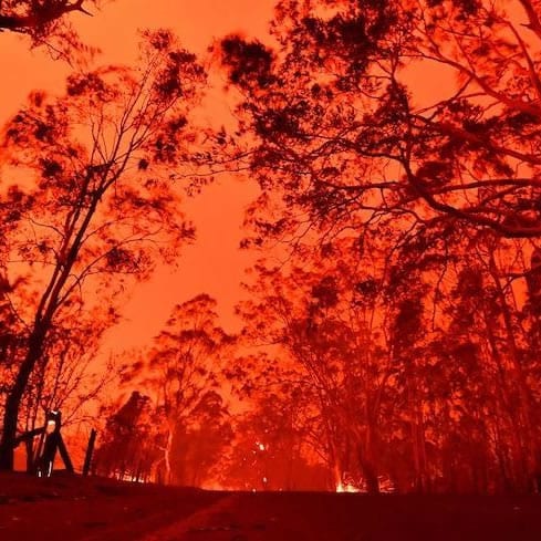 Bushfires close to Mallacoota